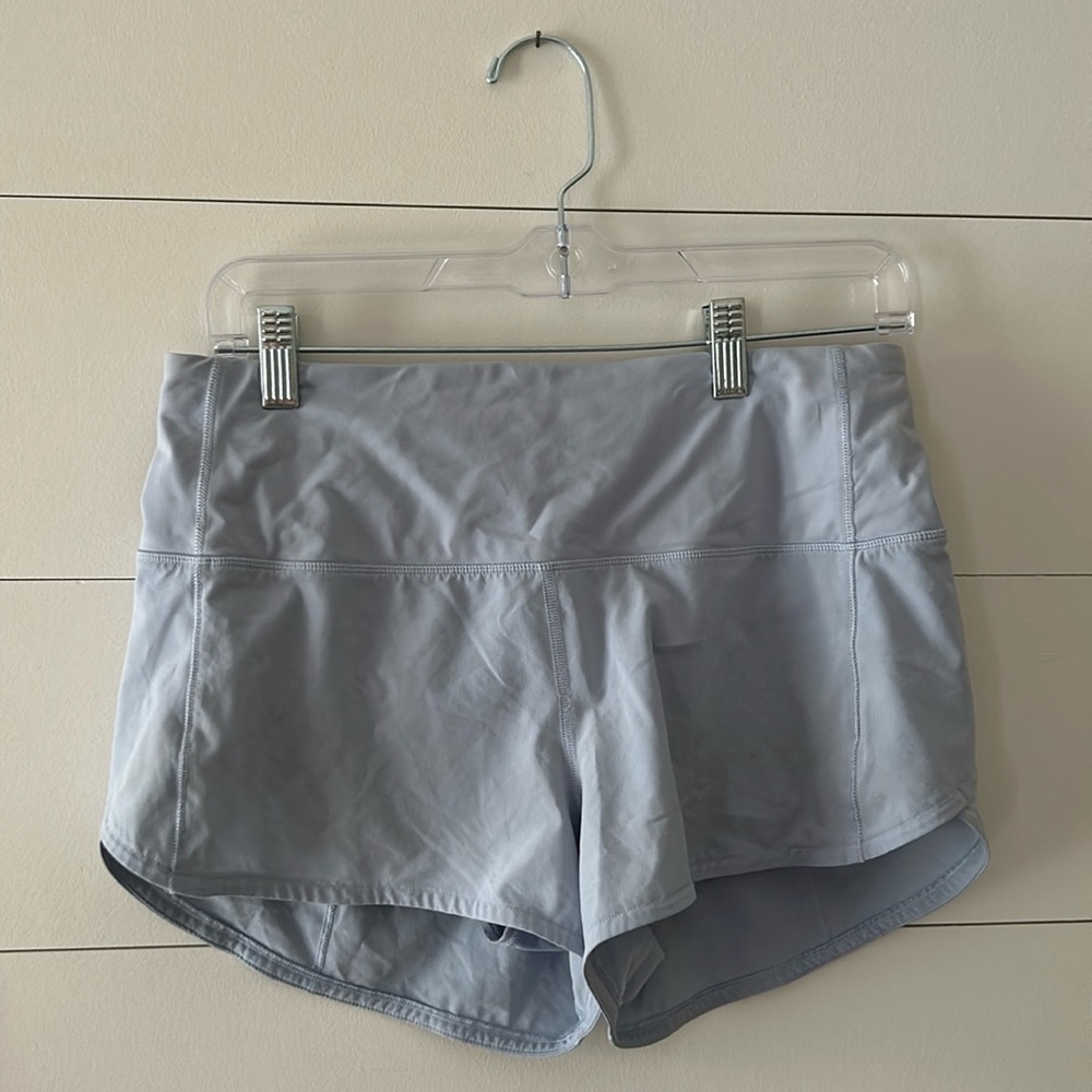 Lululemon speed up, high rise, 2.5 shorts, size 6 - perfect condition!